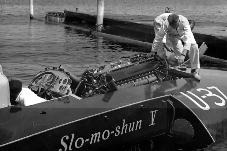 1951 Slo-mo-shun V Leschi
