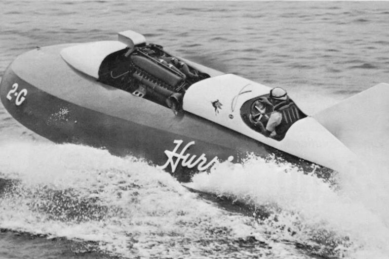 1952 Hurricane IV