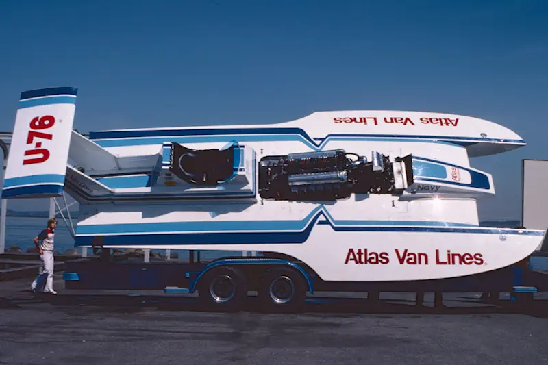 1976 Atlas Van Lines on tilt Greenlaw