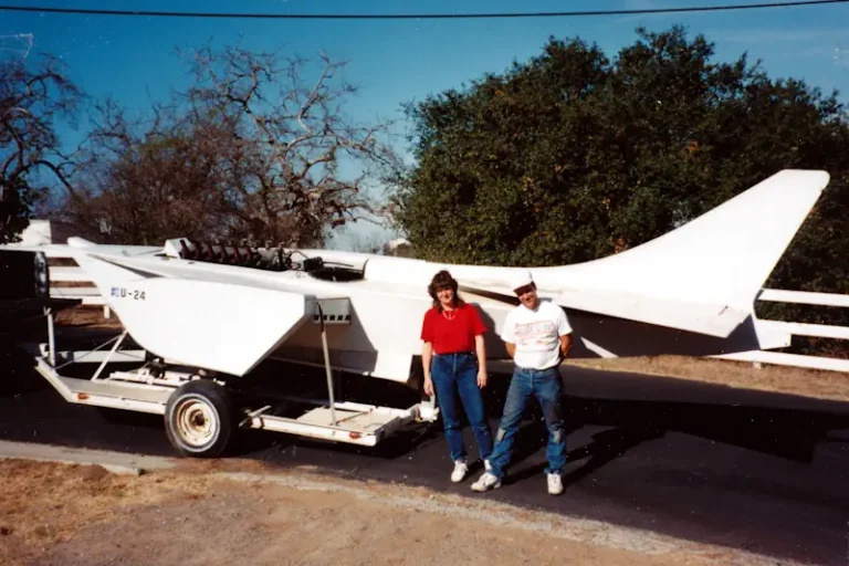 1996 U-24 trailer with family