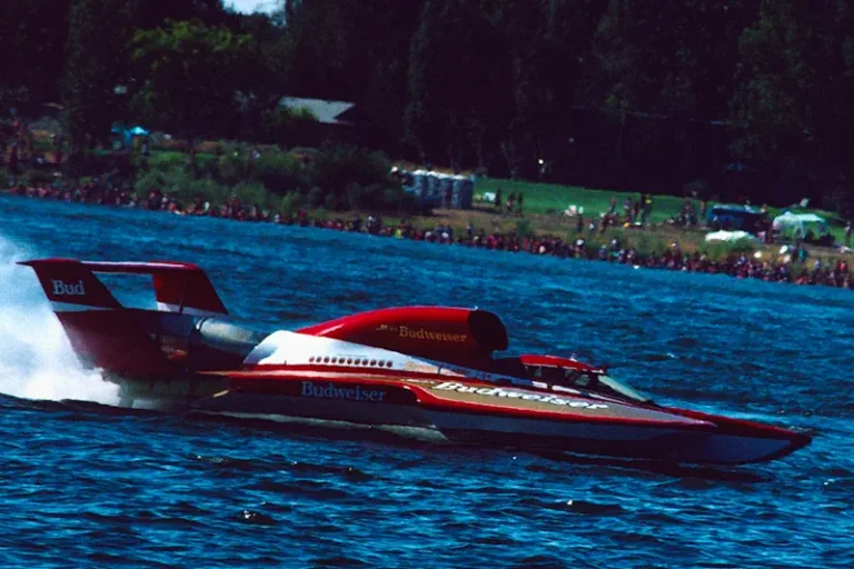 1990 U-1 Miss Budweiser Columbia Cup